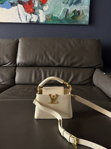 Louis Vuitton Capucines BB Milk/Gold Коробка магніт lv1034 фото