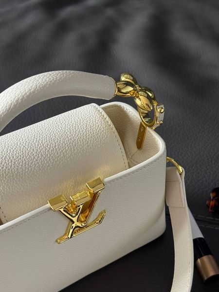 Louis Vuitton Capucines BB Milk/Gold Коробка магніт lv1034 фото