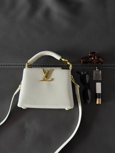 Louis Vuitton Capucines BB Milk/Gold Коробка магніт lv1034 фото