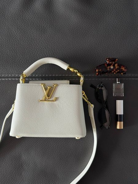 Louis Vuitton Capucines BB Milk/Gold Коробка магніт lv1034 фото