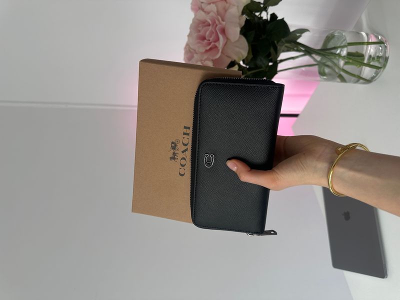 Coach Essential Slim Accordion Zip Wallet &mdash; чорний шкіряний гаманець 8819612 фото
