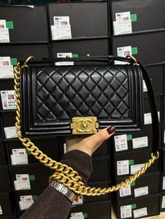Chanel Medium Boy Black/Gold Caviar RHW Коробка магніт pr2900 фото