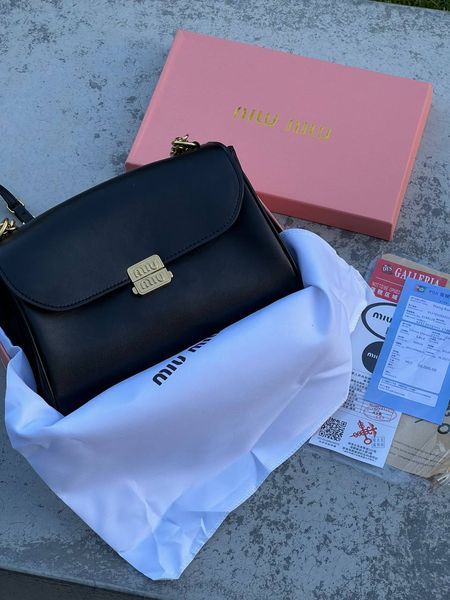 Miu Miu Nappa Shoulder Bag Black [оригінальна коробка] miu2494 фото