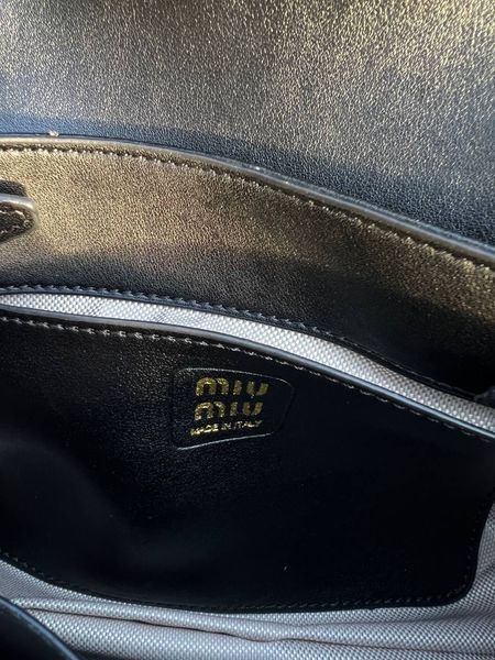 Miu Miu Nappa Shoulder Bag Black [оригінальна коробка] miu2494 фото