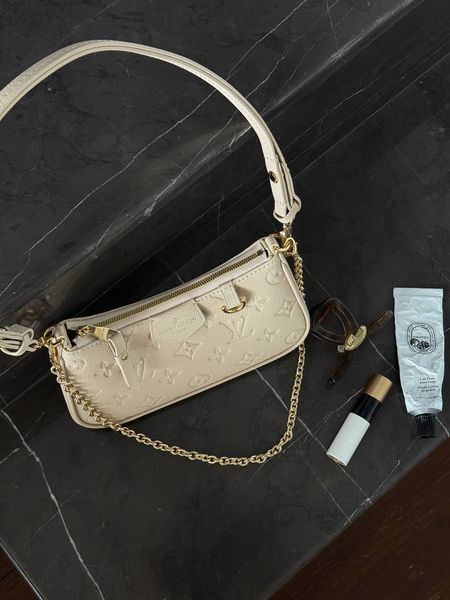 Louis Vuitton Mini Pochette Beige/Gold Коробка магніт lv1032 фото