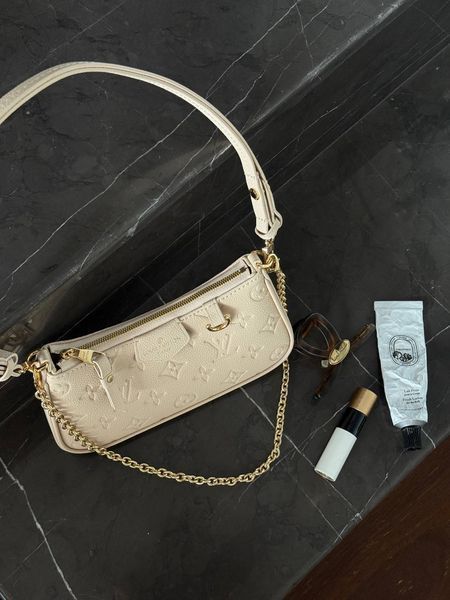 Louis Vuitton Mini Pochette Beige/Gold Коробка магніт lv1032 фото