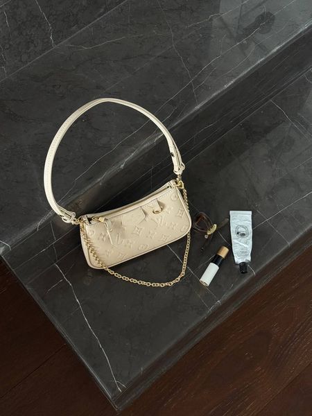 Louis Vuitton Mini Pochette Beige/Gold Коробка магніт lv1032 фото