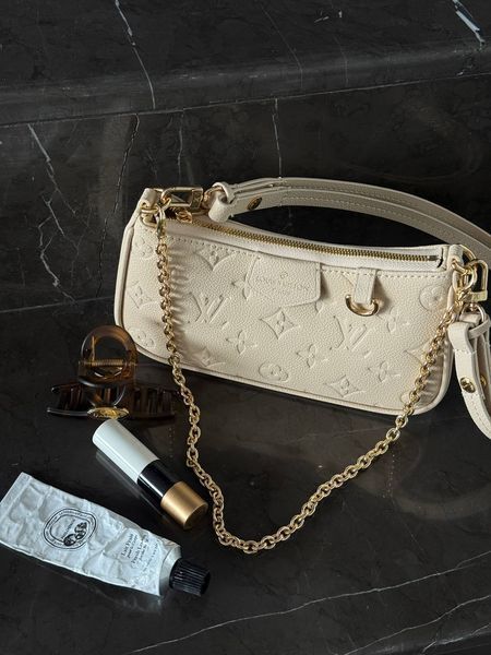 Louis Vuitton Mini Pochette Beige/Gold Коробка магніт lv1032 фото