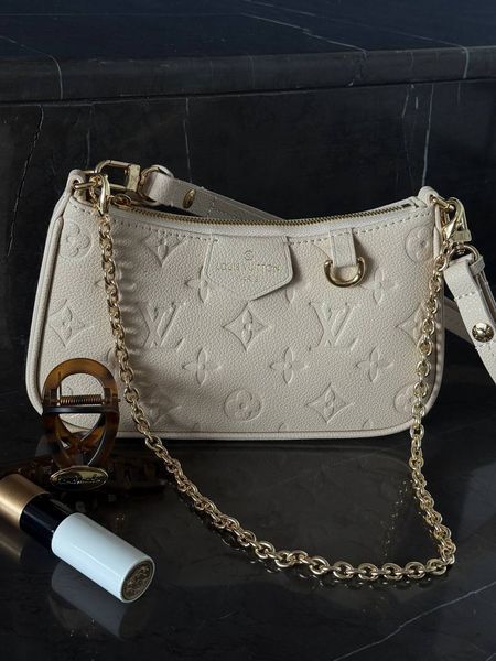 Louis Vuitton Mini Pochette Beige/Gold Коробка магніт lv1032 фото