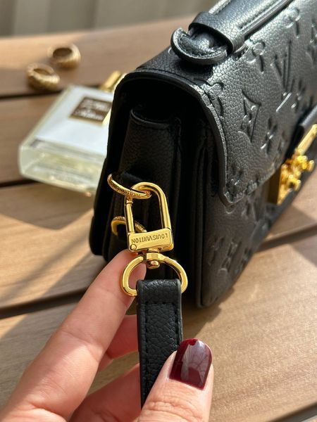 Louis Vuitton Pochette M&eacute;tis East West Bag Black наша бренд коробка pr7349 фото