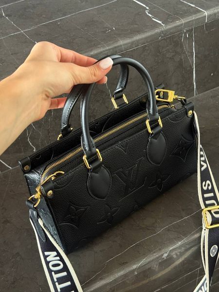 Louis Vuitton OnTheGo PM handbag in black Monogram Empreinte leather Коробка магніт lv1035 фото