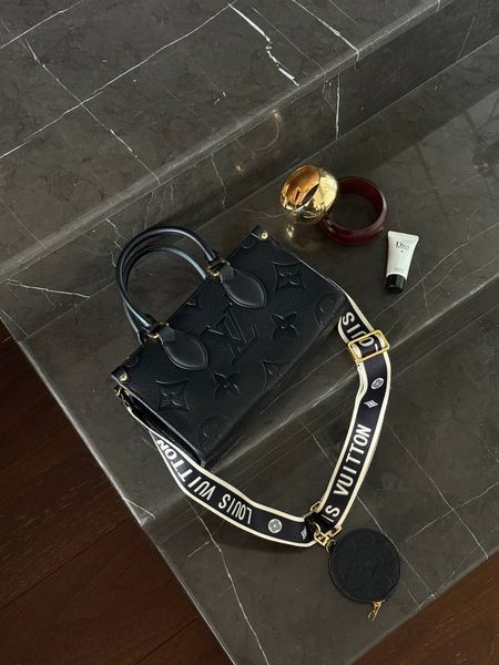 Louis Vuitton OnTheGo PM handbag in black Monogram Empreinte leather Коробка магніт lv1035 фото