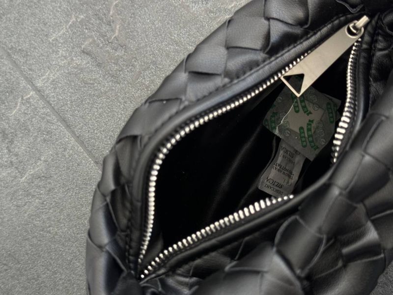 Bottega Veneta Nappa Intrecciato Mini Jodie Black Bt0470 фото