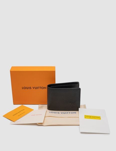 Міні гаманець Louis Vuitton Brazza Aerogram Black &mdash; шкіряний, з фірмовим логотипом 881721 фото