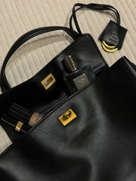 Balenciaga Rodeo Black/Gold Medium B2110 фото