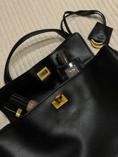 Balenciaga Rodeo Black/Gold Medium B2110 фото