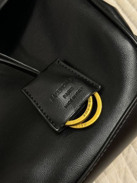 Balenciaga Rodeo Black/Gold Medium B2110 фото