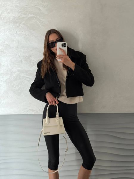Jacquemus Le Chiquito Moyen Boucle White pr1021 фото
