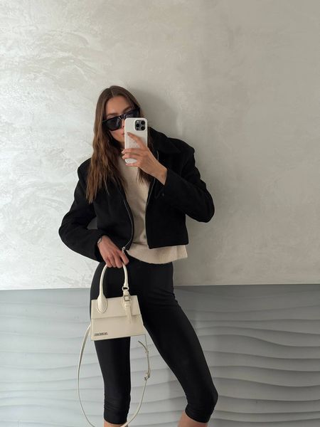 Jacquemus Le Chiquito Moyen Boucle White pr1021 фото