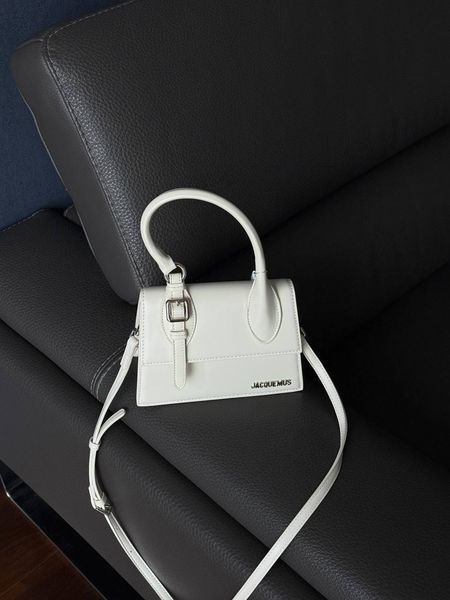 Jacquemus Le Chiquito Moyen Boucle White pr1021 фото