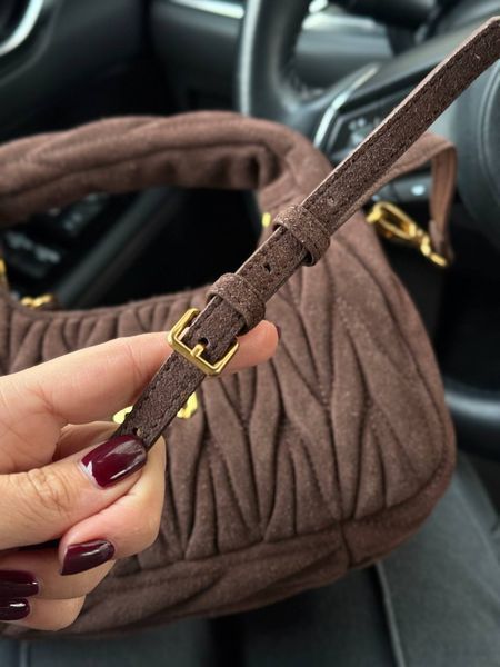 Miu Miu Wander Small matelass&eacute; suede shoulder bag [оригінальна коробка] miu2487 фото