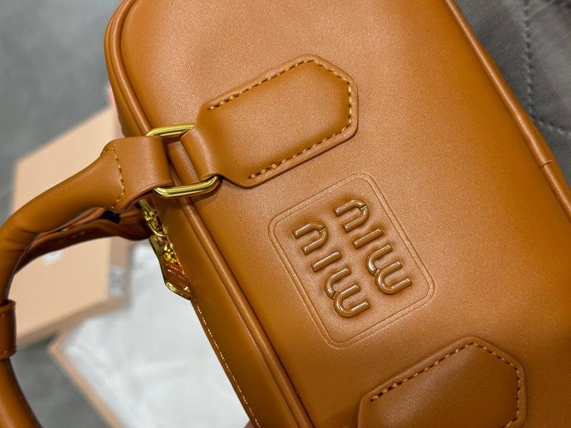 Miu MiuMiu Miu Arcadie Matelass&eacute; Nappa Leather. [Ориг Коробка] miu2052 фото