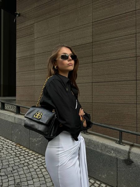 Balenciaga Monaco Mini Chain Bag Black/Gold B1200 фото