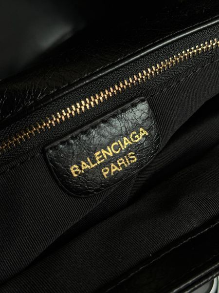 Balenciaga Monaco Mini Chain Bag Black/Gold B1200 фото