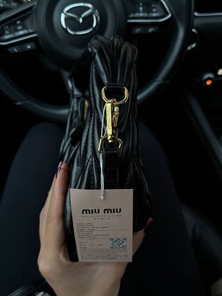 Miu Miu Wander Matelass&eacute; Nappa Leather Mini Hobo Bag Black [оригінальна брендована коробка] pr208 фото