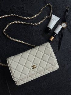 Chanel Classic Wallet on Chain Quilted Caviar Milk/Gold Магнітна Коробка pr3796 фото