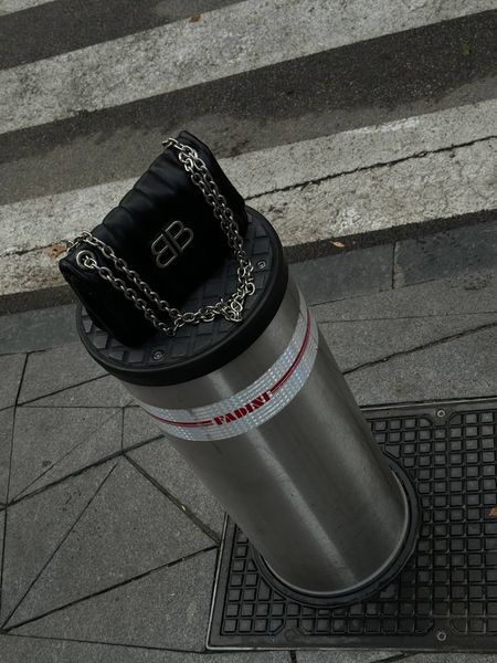 Balenciaga Monaco Mini Chain Bag Black/Silver B1201 фото