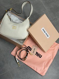Miu Miu Leather Hobo Bag White [Ориг Коробка] miu2053 фото