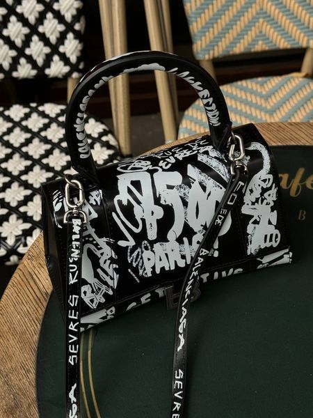 Balenciaga Hourglass Handbag Small in Crocodile Embossed Calfsk Black/White pr1050 фото